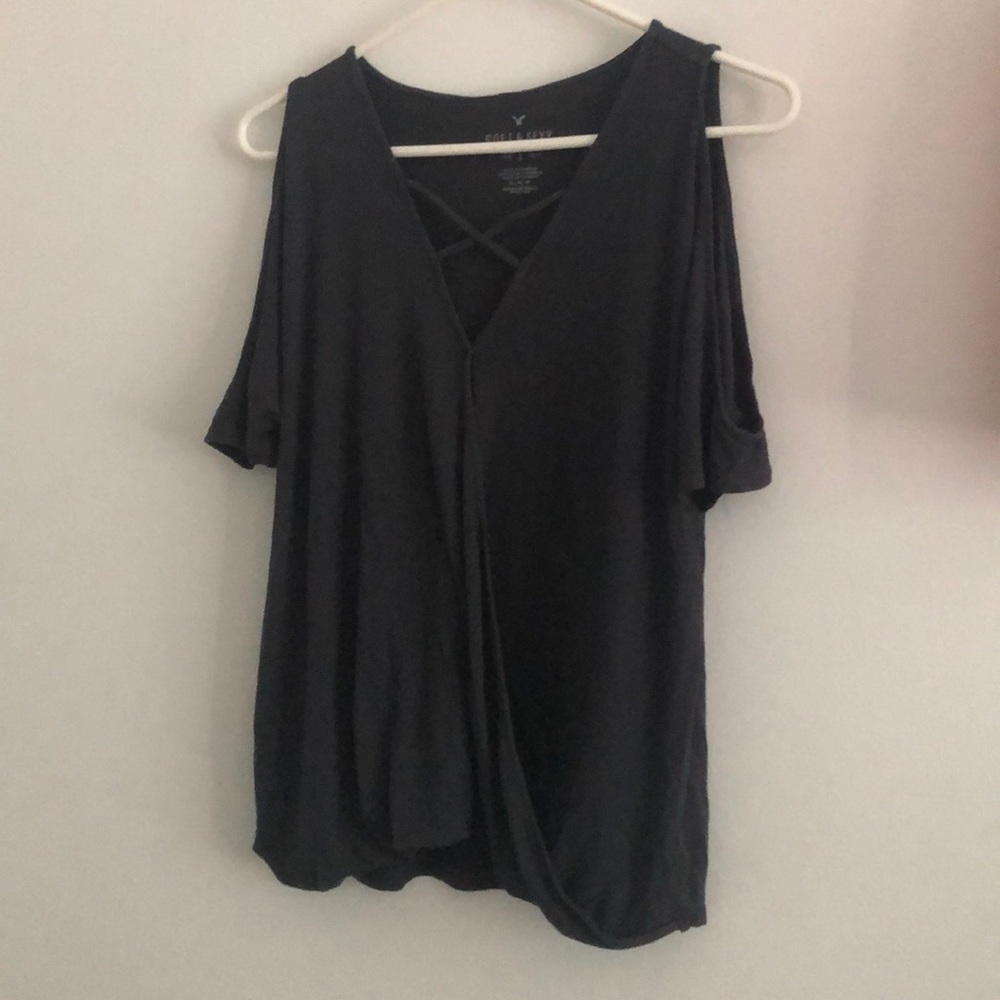 AEO dark gray top